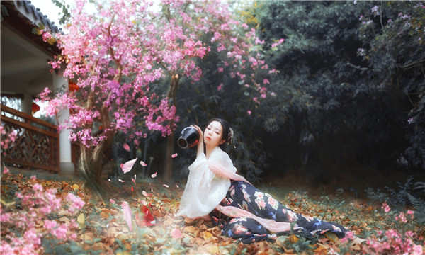 垣曲标题：寻求拥有自己孩子的希望—关于供卵代怀公司